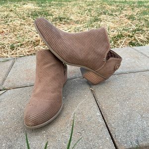 Dr Sholls super cute booties